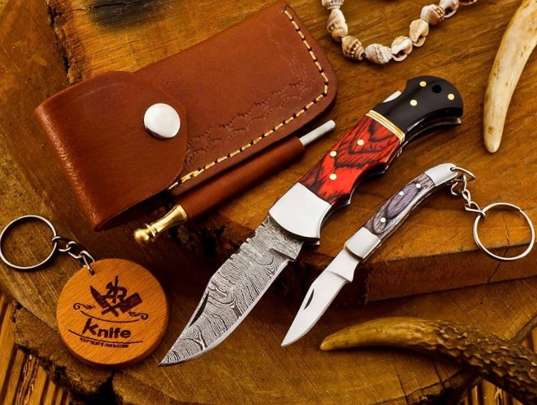 Handmade Damascus Pocket Knife – Buffalo Horn & Wood Handle with Leather Sheath
